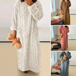 Casual Dresses Coral Velvet Nightgown Long Sleeve Cozy Fleece With Pockets Twisted Texture Warm Winter Dress
