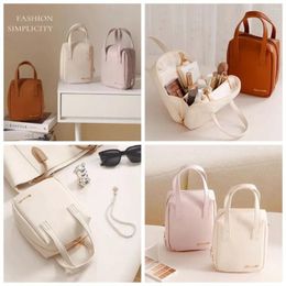 Cosmetic Bags Shell Shape PU Leather Bag Zipper Waterproof Travel Wash Handbag Toiletries Organiser Makeup Pouch