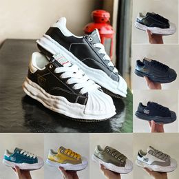 2024 Luxury With box Casual Shoes low top sneakers Canvas trainers MMY comforts lace-up Flat black white Trim yellow shaped Toe women men designers dissolved Size 35-44