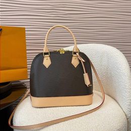 Fashion Ladies Shell 240215 Luxury Casual HandBag Handbag Designe Totes Bag Pouch Mirror Quality Purse BB Shoulder Crossbody Xfwhq
