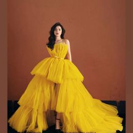 Puffy High Low Yellow Prom Dresses Short Front Long Back Tulle Spaghetti Straps Formal Evening Gowns Tiered Skirt Pageant Special Occas 310o