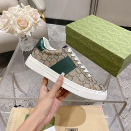 Designer Sneakers Oversized Casual Shoes White Black Leather Luxury Velvet Suede Womens Espadrilles Trainers women Flats Lace Up Platform w545 01