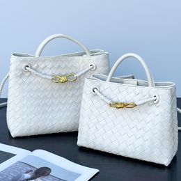 10A Luxurys Andiamo Designer Tote Bag Woven Leather Cross Body Handbags Fashion Woman Fashion Woman AmboundArm Bagトップハンドルメンズショルダーバッグサッチェルポシットアームピットバッグ