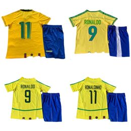 Kids Retro Soccer Jerseys Brazil Ronaldinho Ronaldo KAKA R. CARLOS RIVALDO Classic Vintage Football Shirt