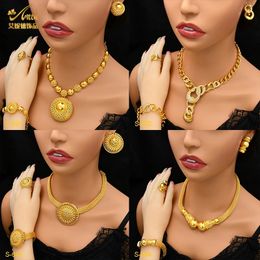 India 24k gold Jewellery set with pendant suitable for womens wedding parties African ly designed necklace earrings suitable for Dubai brides 240513