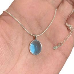 Pendant Necklaces 1 simple retro oval aquamarine pendant necklace suitable for women luxurious snake chain necklace fashionable temperature jewelry gift J240516