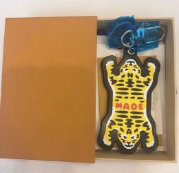 Lanyards 2023 Exclusive new fashion high quality men's and women's leather yellow tiger keyring