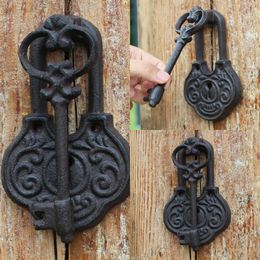 New Rustic Key Lock Cast Iron Hand Knocking European Home Garden Decor Heavy Metal Farm House Accents Door Handle