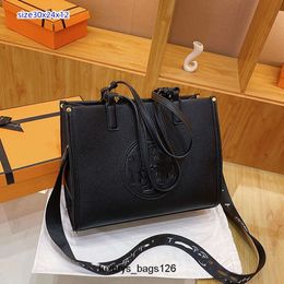 Luxury Designer Handbag For Men And Women High Quality Diagonal Bag Embossed Chain Underarm Bag Light Luxury Tote Bag Large Capacity Shopping Bag TWLP