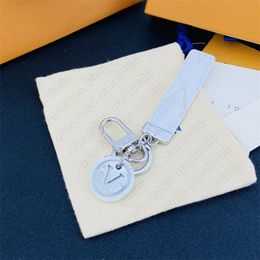Brand Designer Keychains Fashion Young Car Letter Keychain New Womens Bags Lanyards Love Charm Couple Keychain Luxury Leather Small Jewellery