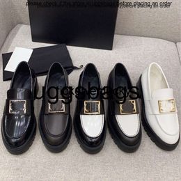 Chanells shoe channel shoes 2024 CHAN BLACK LEATHER METAL 2C LOAFERS OXFORD SHOES MOCCASIN interlocking C Square Buckle Sandals Designer womens lug soles platform h