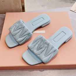 Designer Summer Women slippers Beach Slide lady Sandal Sliders luxurys Leather Outdoor Womens sandals Flat Heel Black Pink Cream Blue With shoes box