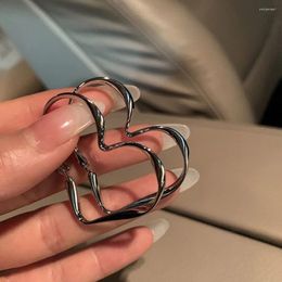 Hoop Earrings Hollow Love Earring Heart Ring Metal Simple Ins Retro Korean Dating Wedding Party Jewelry Women Girls Gift