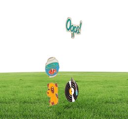 1Pc Cute Dog Record Goldfish Oops Design Metal Brooches Pins Enamel DIY Lovely Cartoon Hats Clips Gift1316963