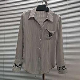 Damen-T-Shirt CE24SS New Sticked Chest mit Fliegerendesign, voller stilvoller und vielseitiger Hemden