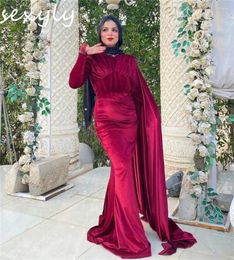 Party Dresses Vintage Burgundy Velvet Evening Dress High Neck Long Sleeve Mermaid Prom With Feather Elegant Formal Reception