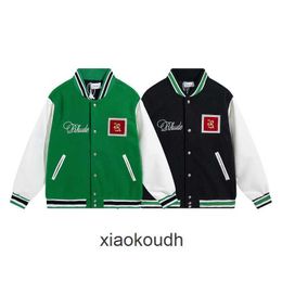Chaopai Letter 패치를위한 Rhude High End Designer Jackets 자수 가죽 야구 재킷 남성 및 여성 고지대 코트 1 : 1 원본 레이블