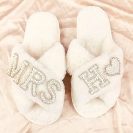 Personalised MRS Pearl Fluffy Slippers Bride Slippers for Wedding Day Fuzzy Slippers Women Shoes Bachelorette Party Bridal Shoes 240509