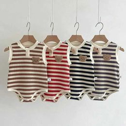 Rompers Summer newborn jumpsuit cartoon bear striped baby jumpsuit suitable for girls boys South Korea One Piece Onesie baby clothing 0-24M d240516