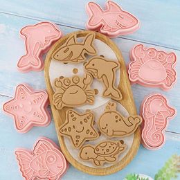 Baking Moulds Christmas Cookie Cutters Santa Claus Xmas Tree Elk Stamp Type Biscuit Moulds Home Party Decor Supplies