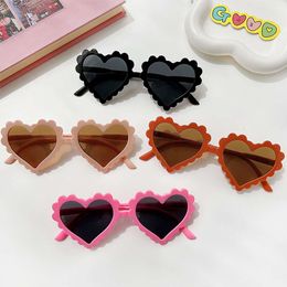 Children Cute Sweet Heart Outdoor Boys Girls Lovely Personality Street Shooting Classic Kids Sunglasses