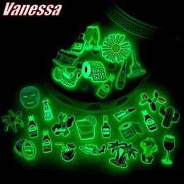Shoe Parts Accessories Pvc Glowing In The Dark Charms For Daisy Mexico Decorations Pins Clogs Sandals Kids Gifts Drop Delivery Otl1E Ot9Yh