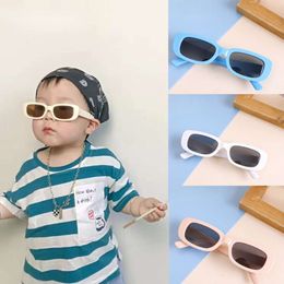 RAGAZZO RAGAZZO Piccoli occhiali da sole Rettangolo ragazze Square Frame Sun Glasshi BAMBINI SIMMA UV400 Protezione Culos de Sol Infantil L240517