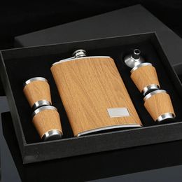 9 oz Wooden Hip Flask Set With 1 Funnel and 4 Cups Whiskey Wine Stainless Steel Flagon Bottle Travel Drinkware For Gifts 240516