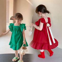 Sommarflickor Flying Sleeve Dress Casual Ruffled Solid Back Bowknot A Line Baby Dresses Kids Clothes L2405