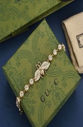 2022 Designer Bracelet light luxury European and American retro classic bee diamond bracelet fashion simple birthday gift no box6755006