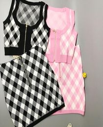 325 2021 Spring Summer Brand Same Style Two Pieces Sets Short Skirt Crew Neck Sleeveless Empire Pink Black Plaid Fashion Womens Cl1735532