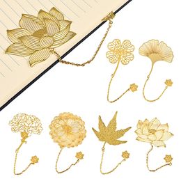 6pcsGift Elegant With Chain Retro Metal Bookmark For Book Lovers Maple Leaf Men Women Ginkgo Reading Office School Brass 240518