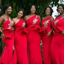 2021 Red Bridesmaid Dresses One Shoulder Keyhole Lace Applique Peplum Mermaid Front Slit Custom Made African Made of Honor Gown Vestido 2146