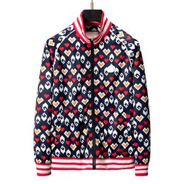 Outdoor men designer jackets mens jacket high qualityt red logo printed hooded windproof loose travel coats sports casual fashion simplicity man outerwear#A5