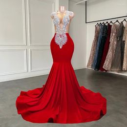 Party Dresses Elegant Sheer Scoop Neckline Luxury Sparkly Silver Handmade Diamond Red Spandex Black Girl Mermaid Long Prom 2024