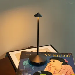 Table Lamps European-Style Aluminum Metal Luxury Charging Lamp Bedroom Bedside Living Room Study Led Atmosphere