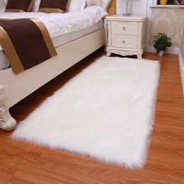 Carpets 1PC Soft Sheepskin Plush Carpet Imitation Bedside Mat Bedroom Decoration Sofa Cushion White Rug Red Living Room Fur