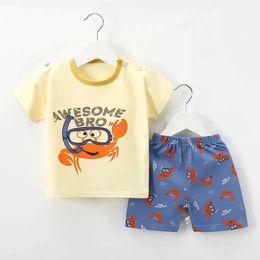 Set di abbigliamento per bambini estate set a due pezzi a maniche corte di ragazzi e ragazze cotone traspirante estate traspirato da cartone animato cartone animato per bambini abbigliamento j240518