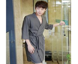On Lovers Summer Suck Water Kimono Bath Robe Men Plus Size Sexy Waffle Bathrobe Mens Dressing Gown Male Lounge Robes CX2008137310647