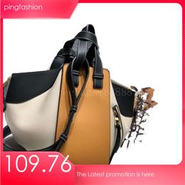 Tote Crossbody Designer Shoulder Bag Geometric Soft Cowhide Textured Emed Leather Tramp Travel Large Capacity Travel Bag Wallet Ping