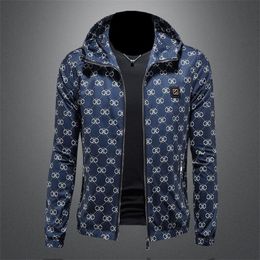 New 2024 Fashion Luxury High quality Mens Jacket Designer Classic Checkered Wrinkle Resistant Coat Spring Autumn Coats Zipper Outerwear Clothes Size M-5XL