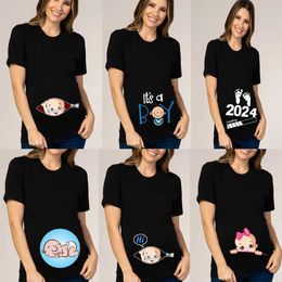 Maternity Tops Tees Pregnant Women Maternity Clothes Baby Print Pregnant Funny T-shirt Summer Maternity Tops Pregnancy Announcement New Baby Tee Y240518