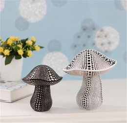 European Style Simulation Mushrooms Yayoi Kusama Novelty Items Wave Point Resin Craftwork Statue Coffee Shop Decoration7104833