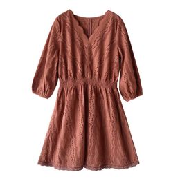Spring and Summer 2019 New Womens Dresses Korean Loose Waist Middle Sleeve Small Fragrance Vcollar White Beach Lace Dresses Wholes4463237