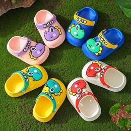 Slipper Summer Cartoon Boys Children Home Shower Slippers Cute New Dinosaur Bear Rabbit Girls Baby Sandals Outdoor Children Beach Shoes Y240518