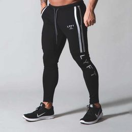 Men's Pants Fitness Outdoor RunnTrainSpring/summer New Trend Mens Breathable Pants BodybuildFitness Mens Pants J240510