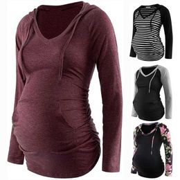 Maternity Tops Tees Womens Pregnant Hoodie Striped Printed Long sleeved V-neck Sweatshirt Top of the line Care Autumn and Winter Clothing H240517