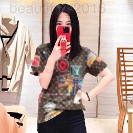 Women's T-Shirt designer High end women's clothing, vintage badges, stamps, printed metal chains, fashionable and high-end short sleeved t-shirts for women VQXZ