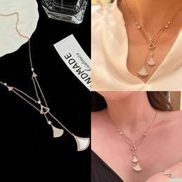 Pendant Necklaces High Edition Five Fan Necklace Charm Designer K Gold White Fritillaria Double Chain Jewelry For Women Custom Have Di Ot9Ry