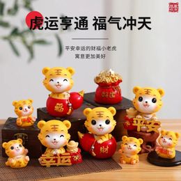 Decorative Figurines Resin Lucky Fortune Tiger Animal Figurine Chinese Zodiac Year Miniature Statues Micro Landscape Car Home Decoration